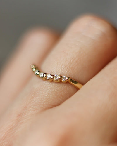 Curved Contour Diamond Band