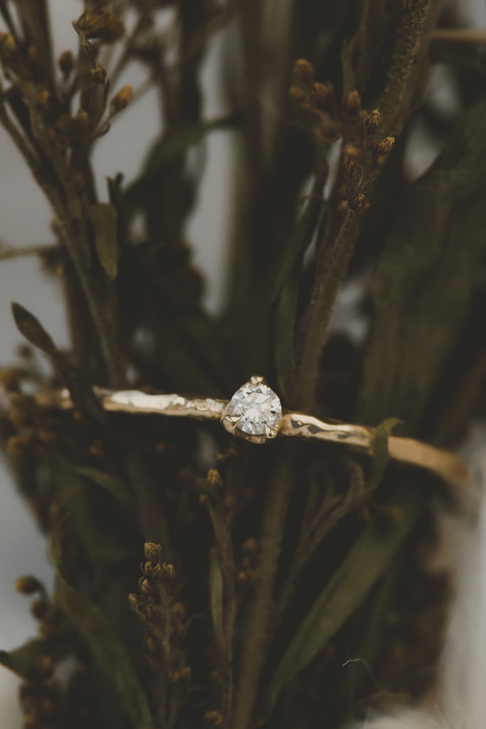 Small Natural Dainty Diamond Ring - Minimalist Thin Wedding Band –  NaturalGemsAtelier